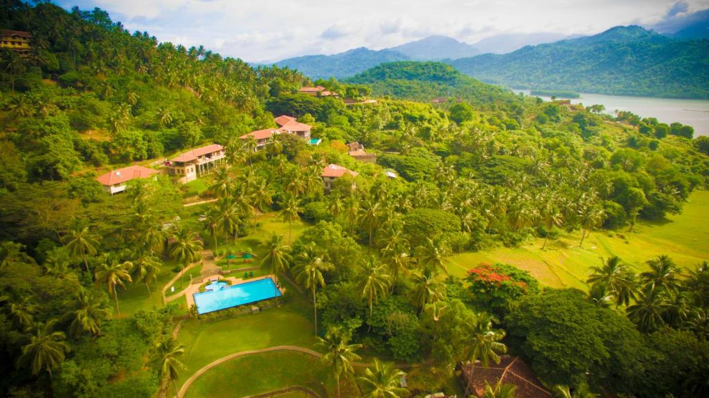 هتل ویکتوریا گلف ریزورت کندی - Hotel Victoria Golf Resort Kandy