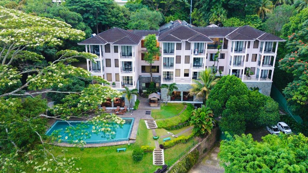 هتل ماونت راندهولی ریزورتس اند اسپا - Mount Randholee Resorts & Spa Hotel Kandy
