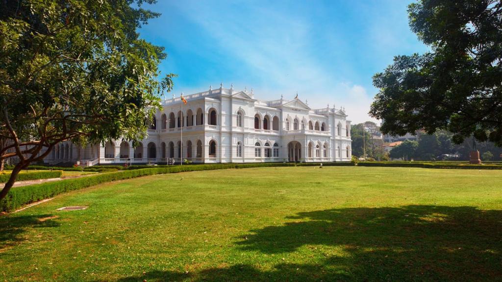 هتل فِروِی کلمبو - Fairway Colombo Hotel