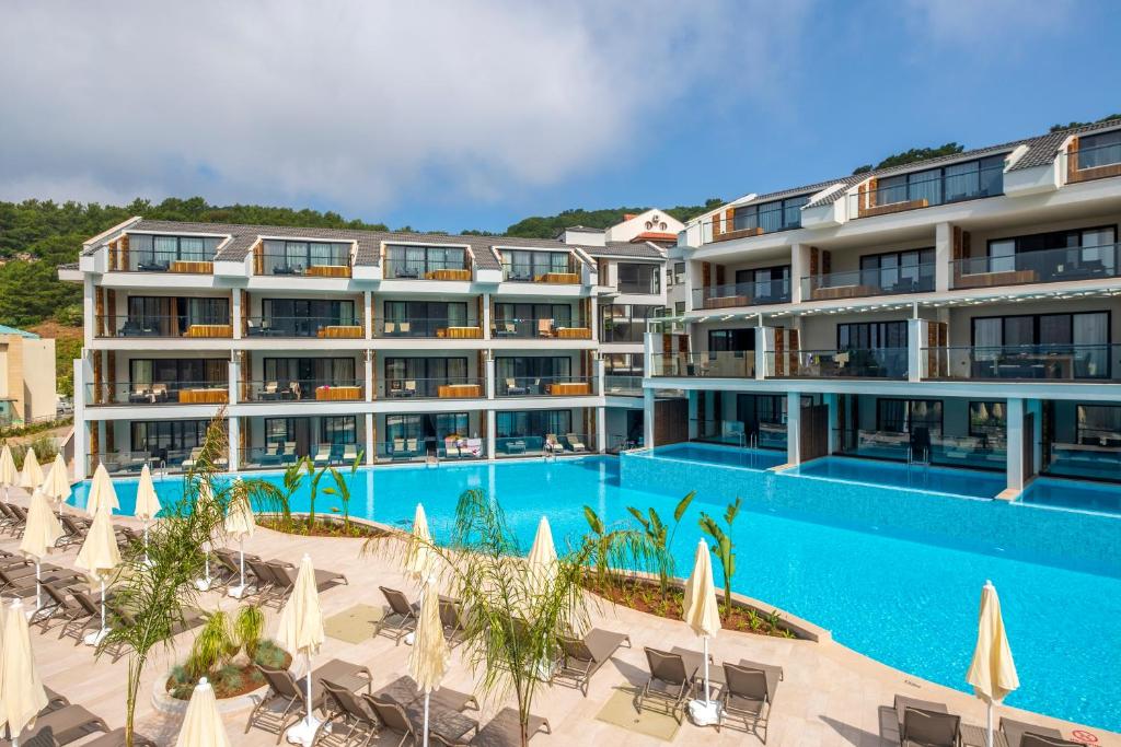 هتل اورکا سان‌لایف ریزورت اند آکوپارک فتحیه - Orka Sunlife Resort Hotel and Aquapark Fethiye