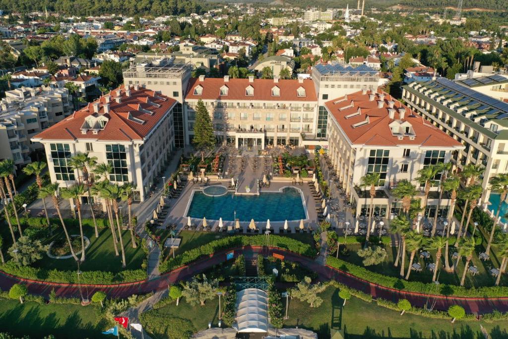 هتل فیم رزیدنس کمر اند اسپا آنتالیا - Fame Residence Kemer & SPA Hotel Antalya