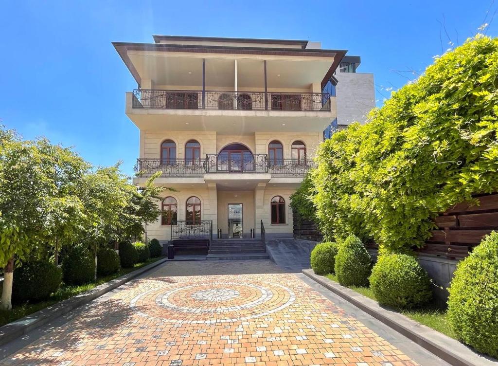 هتل بین ایروان - Bien hotel Yeravan